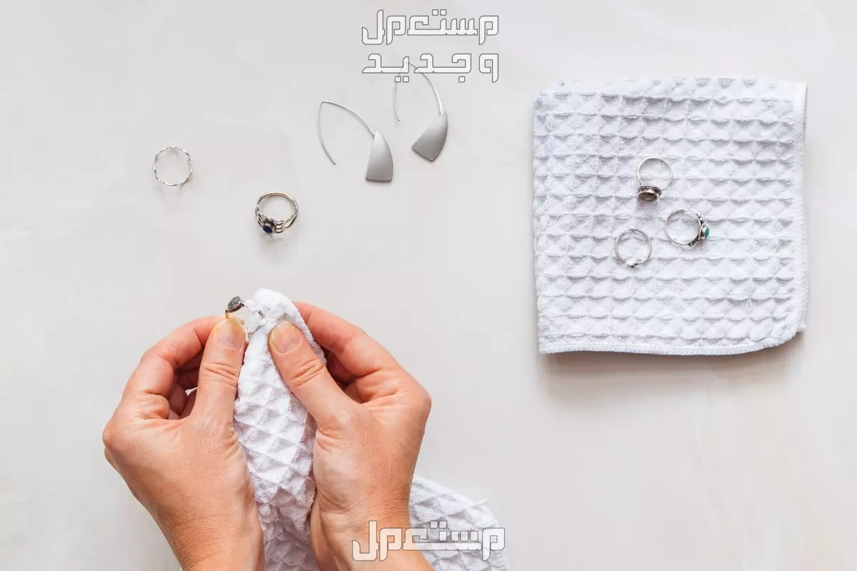 5 طرق مختلفة لتلميع الفضة في المنزل بالخطوات الكحول