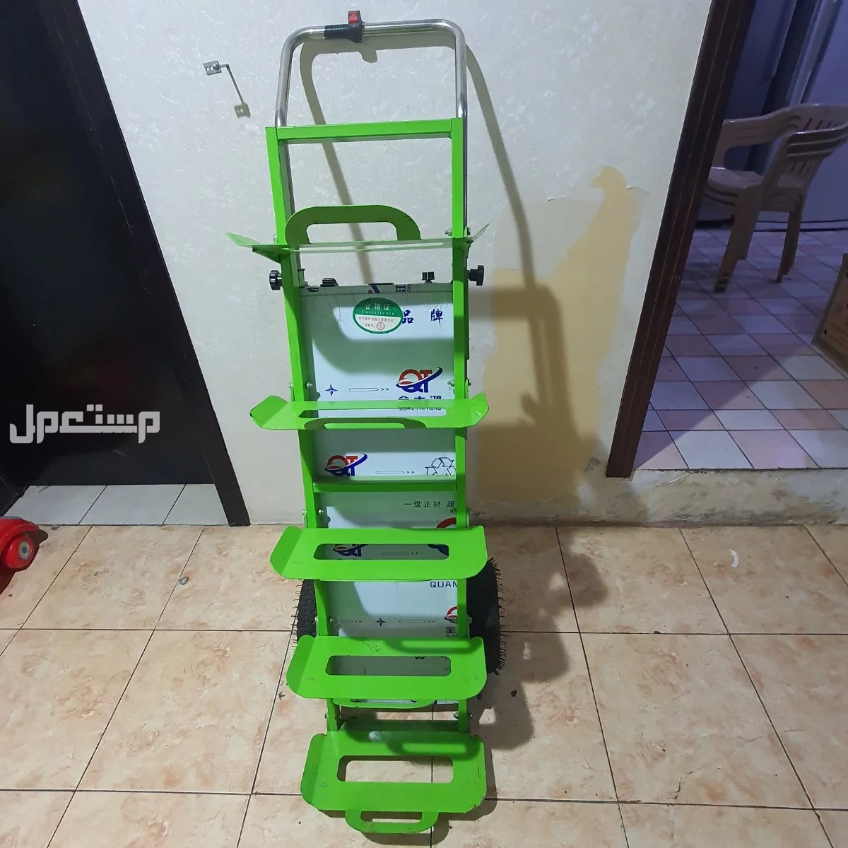 عربة تسلق السلالم الكهربائية في القطيف بسعر 8500 ريال سعودي