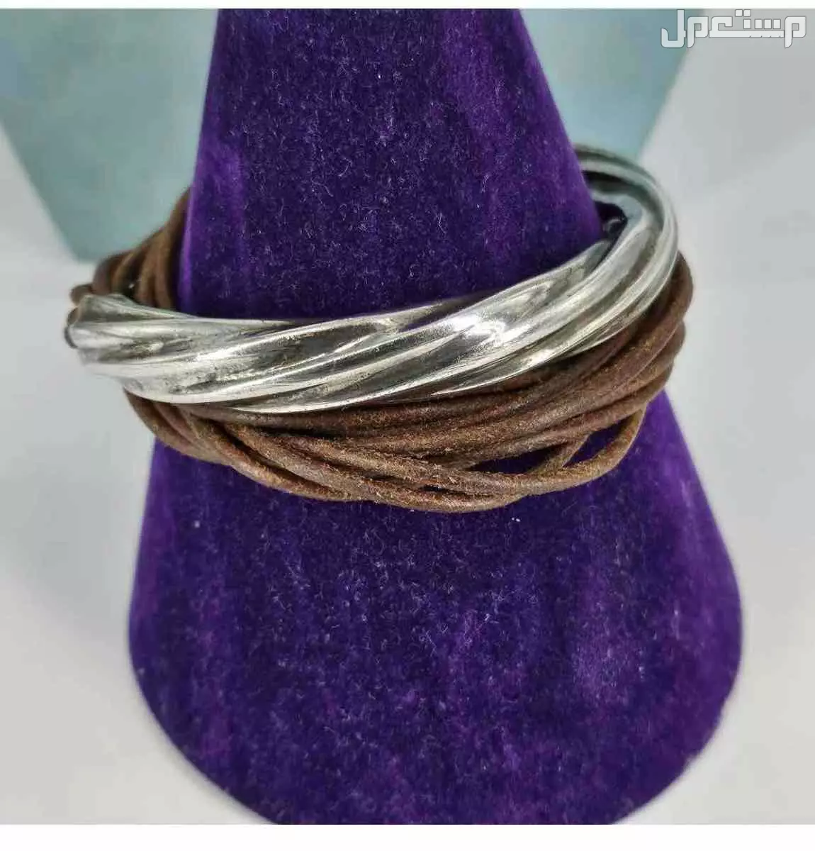 سوار من الجلد الطبيعي والفضة الاسترلينية عيار 925 ملفوف بخيوط متعددة من الجلد بطول في عرعر