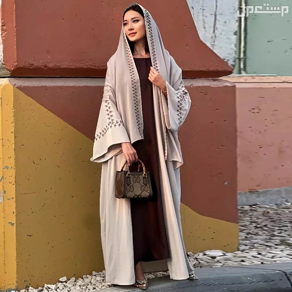 تفسير حلم عباية طويلة في المنام للعزباء والمتزوجة تفسير حلم لبس العباية للأرملة