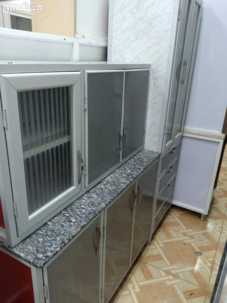 مطابخ مستعمله تشبه الجديد بسعر 1500 ريال