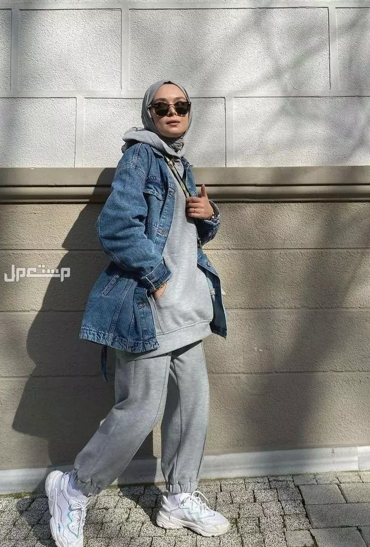 دليل تنسيق الجاكيت الجينز الطويل للمحجبات أجمل الاطلالات بالجاكيت الجينز الطويل للمحجبات