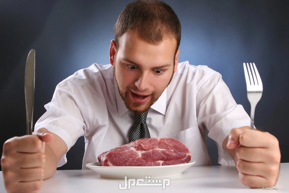 ما تفسير أكل اللحم في المنام للرجل والمرأة وأهم دلالاته؟ تفسير أكل اللحم في المنام للرجل