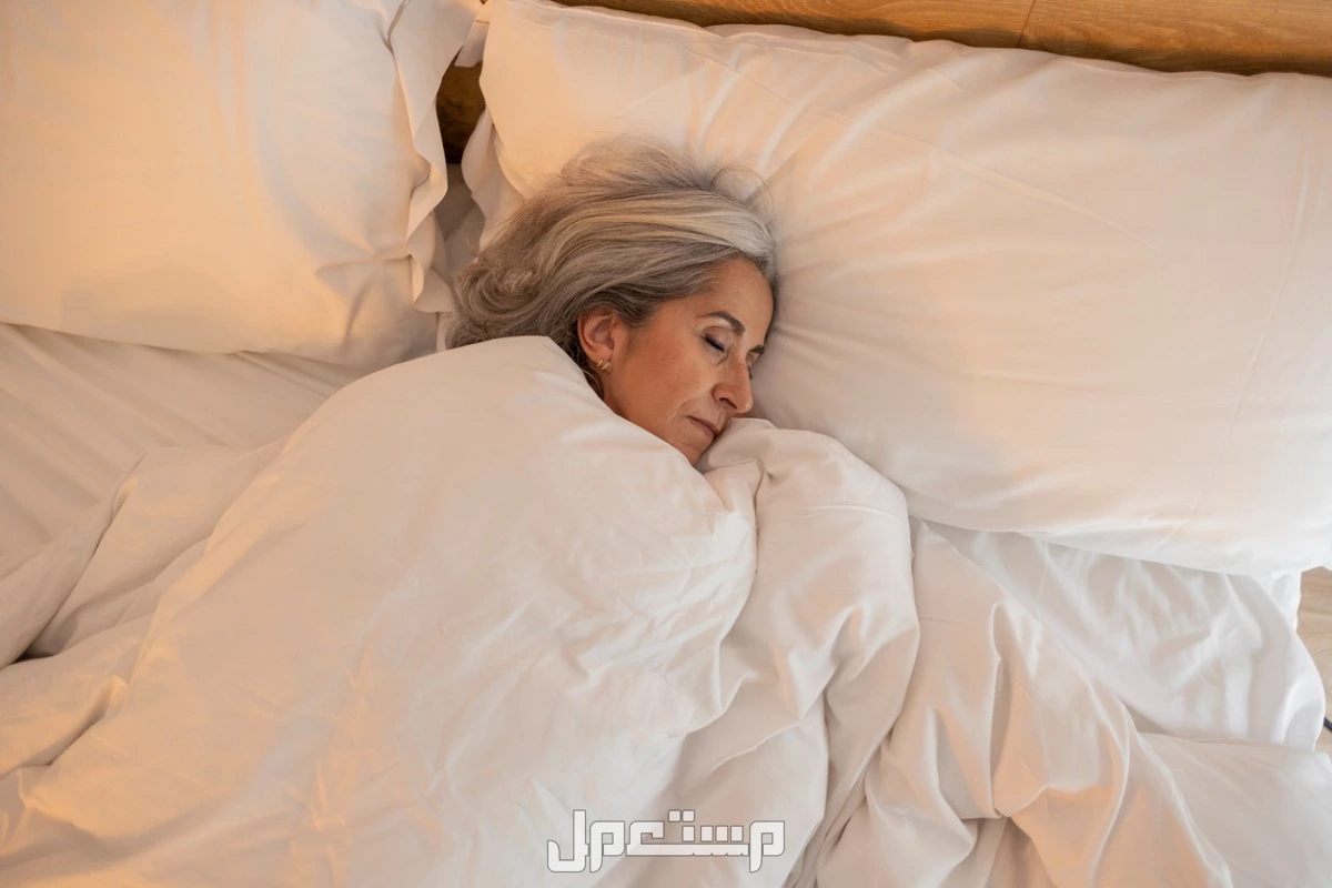 كيف تختار الوسادة المناسبة للنوم؟.. إليك هذه النصائح المهمة حجم الوسادة القياسية