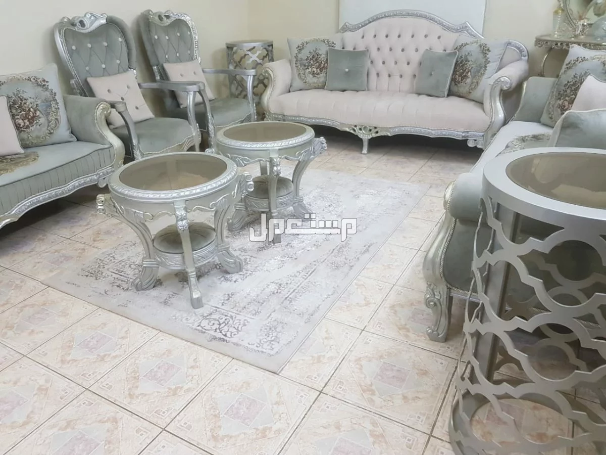 كنب تركي كلاسيكي فاخر شبه جديد