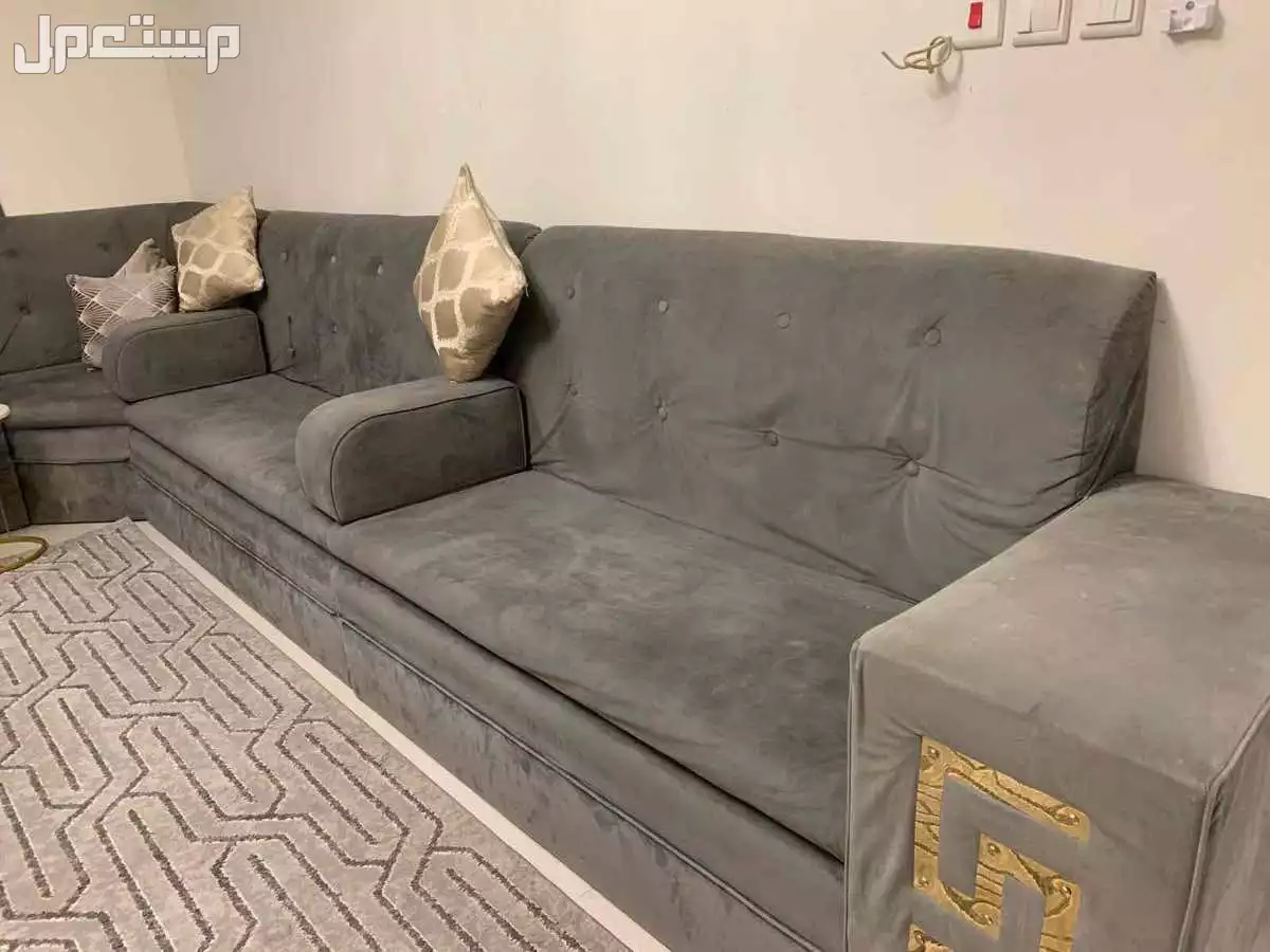 كنب شبهه جديد استعمال لمدة سنه السعر 800