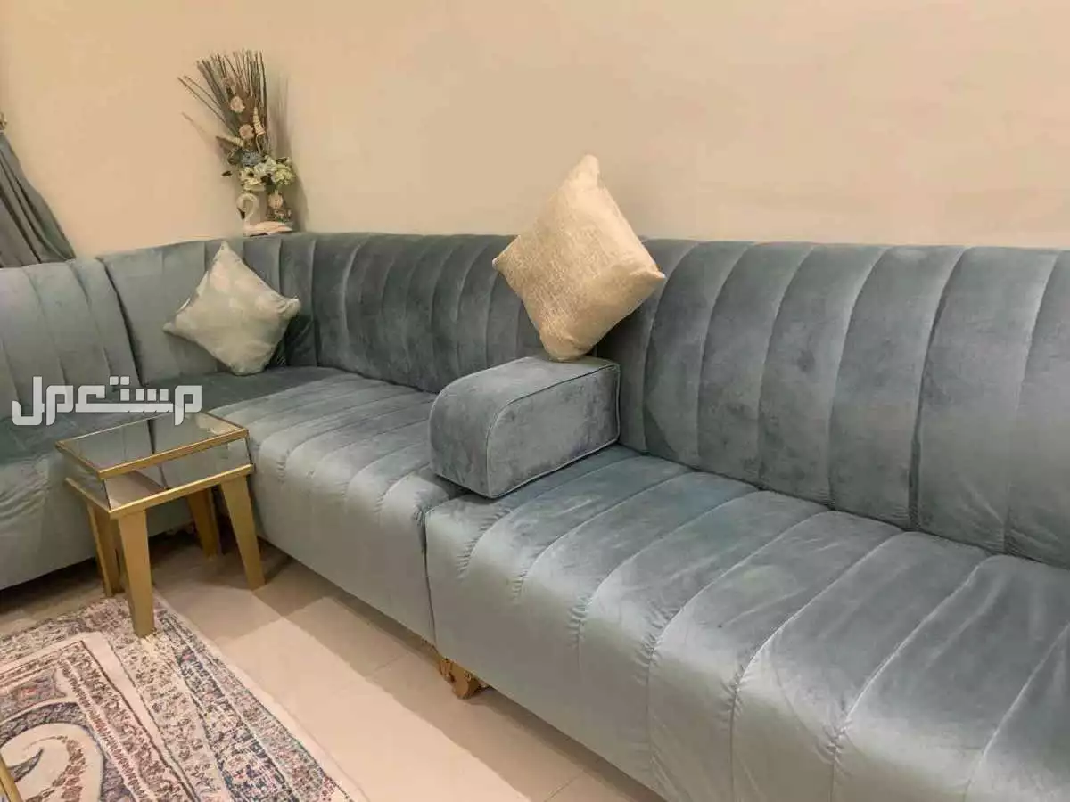 كنب شبهه جديد استعمال لمدة سنه السعر 800