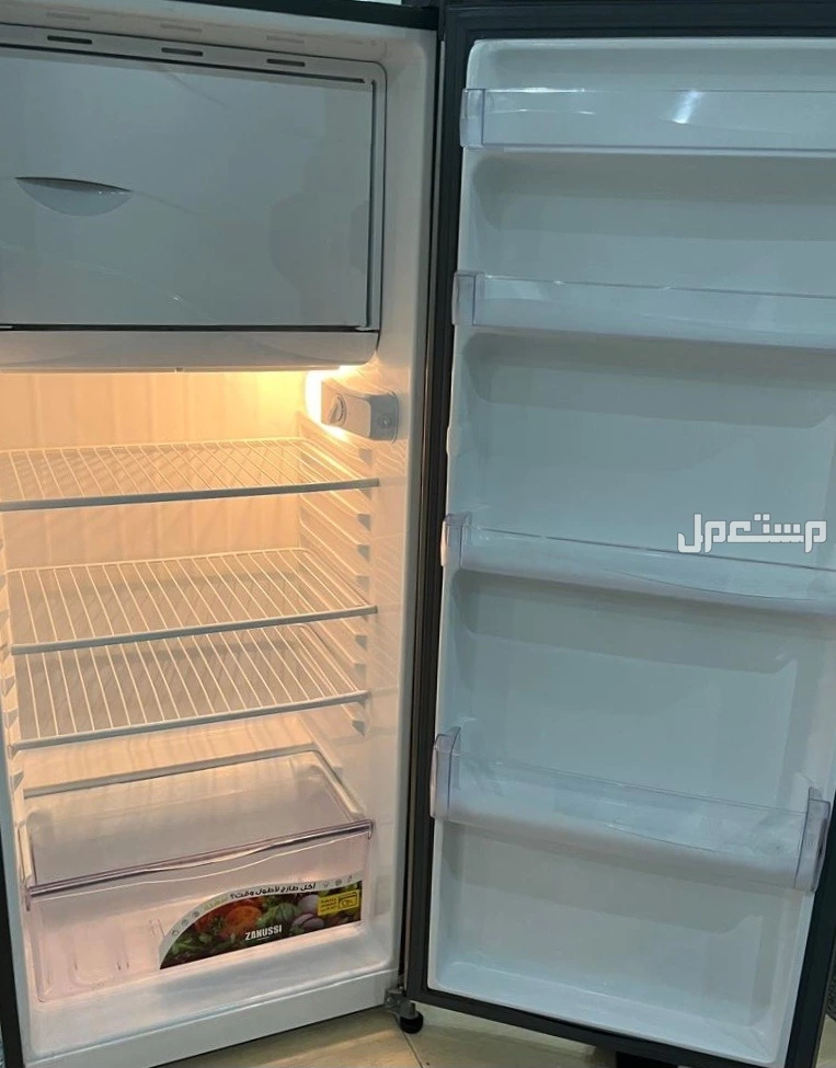 ثلاجة زانوسي 320 لتر باب واحد مع الضمان مستعمل جديد