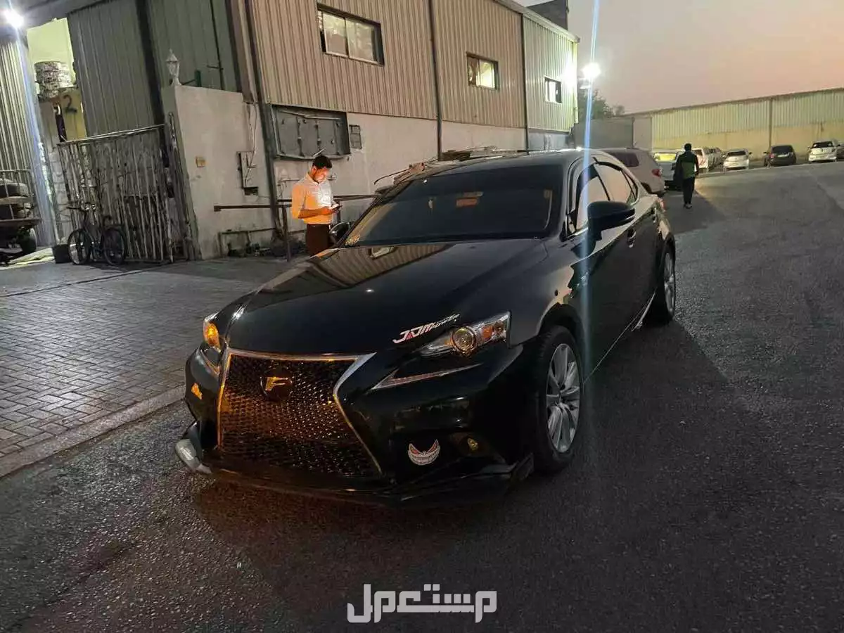 لكزس IS 2016 في دبي بسعر 42 ألف درهم إماراتي