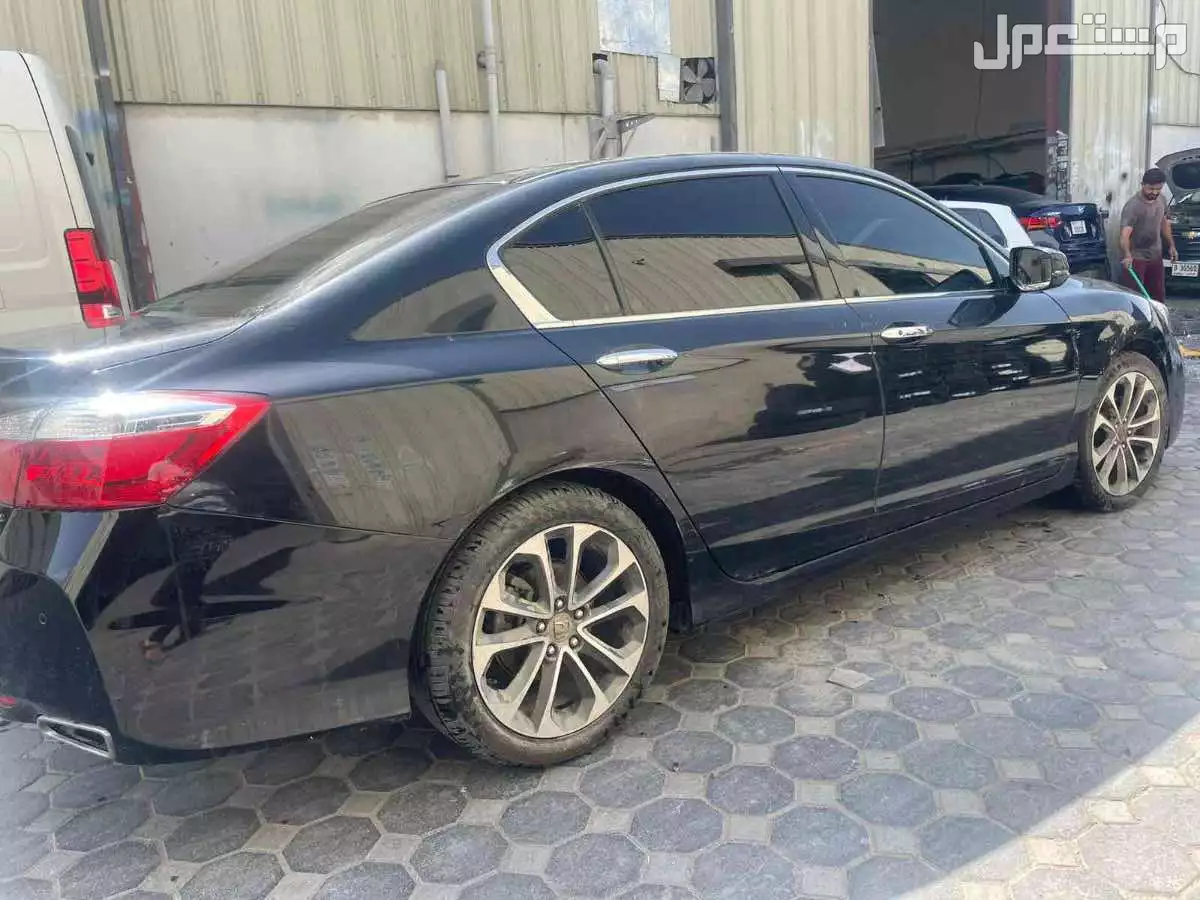 هوندا اكورد 2016 في دبي بسعر 32500 درهم إماراتي