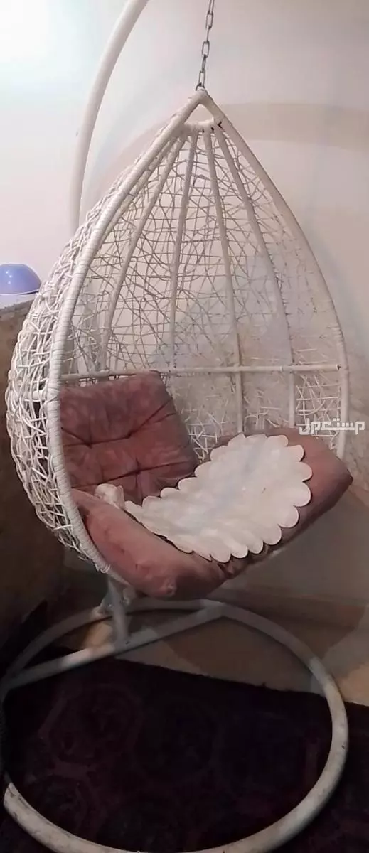 سرير بمحتوياته ومرجيحه وبانكت للبيع ب 11500 قابل للتفاوض المقطم الهضبه الوسطي