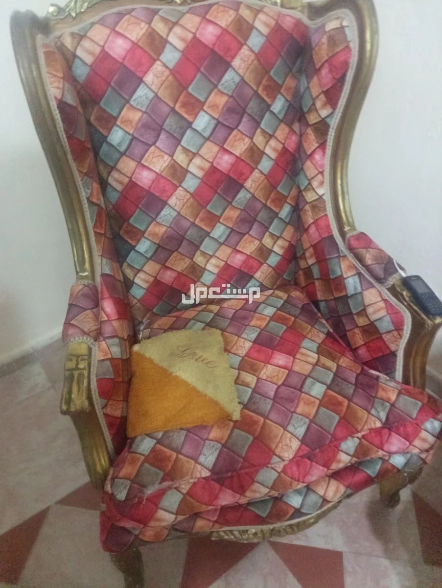صالون للبيع كنبه واربع كراسي اسكندريه سيدى بشر بحر ى