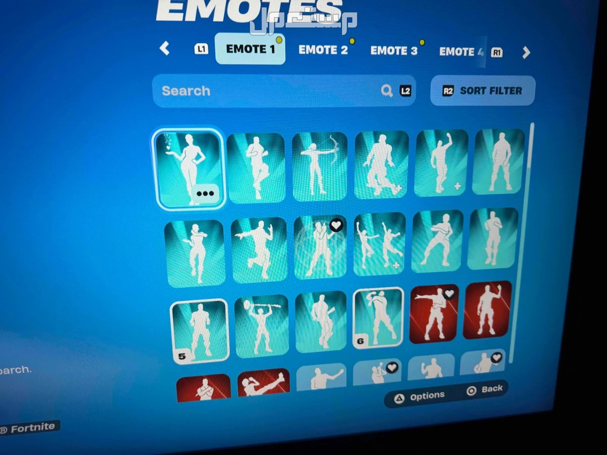 حساب فورت نايت مع ابيك اساسي 150 سكن