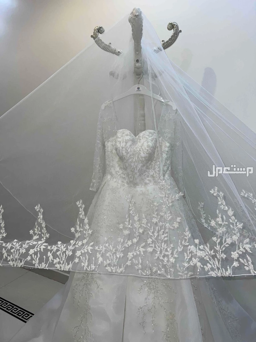 للبيع فسان حفل زفاف عروس جديد بسعر 1500 قابل للتفاوض