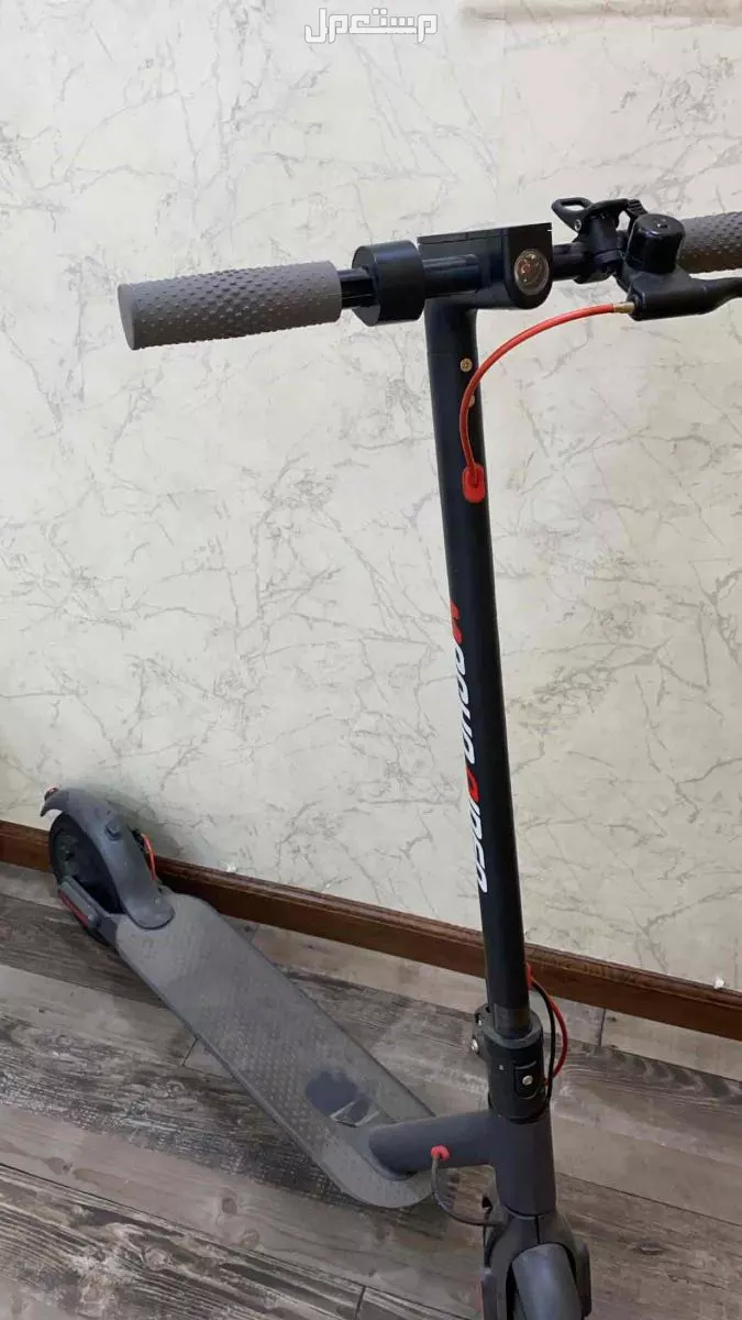سكوتر كهربائي بطاريه حلوه بدون شحن ضايع من عندي السعر 650