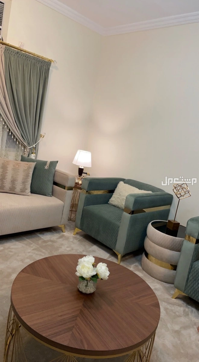 كنب مجلس نساء مع ملحقاته للبيع ينبع