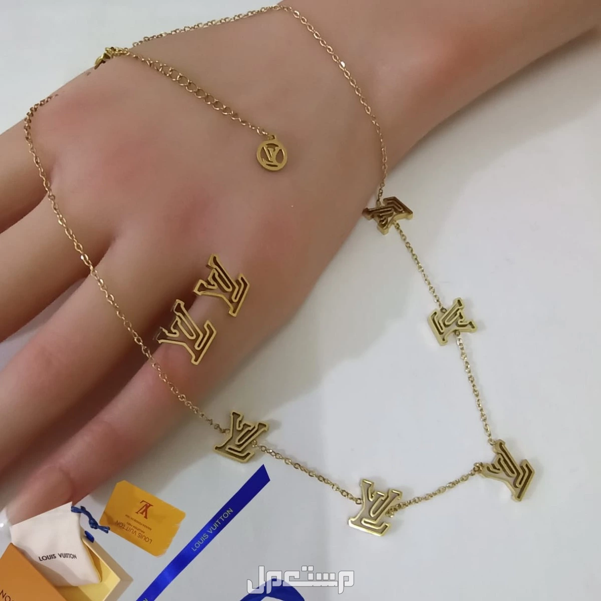 عرض اطقم اكسسوارات ماركات سلسال وحلق