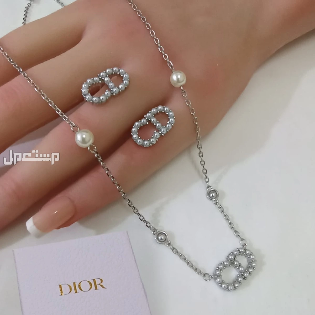 عرض اطقم اكسسوارات ماركات سلسال وحلق