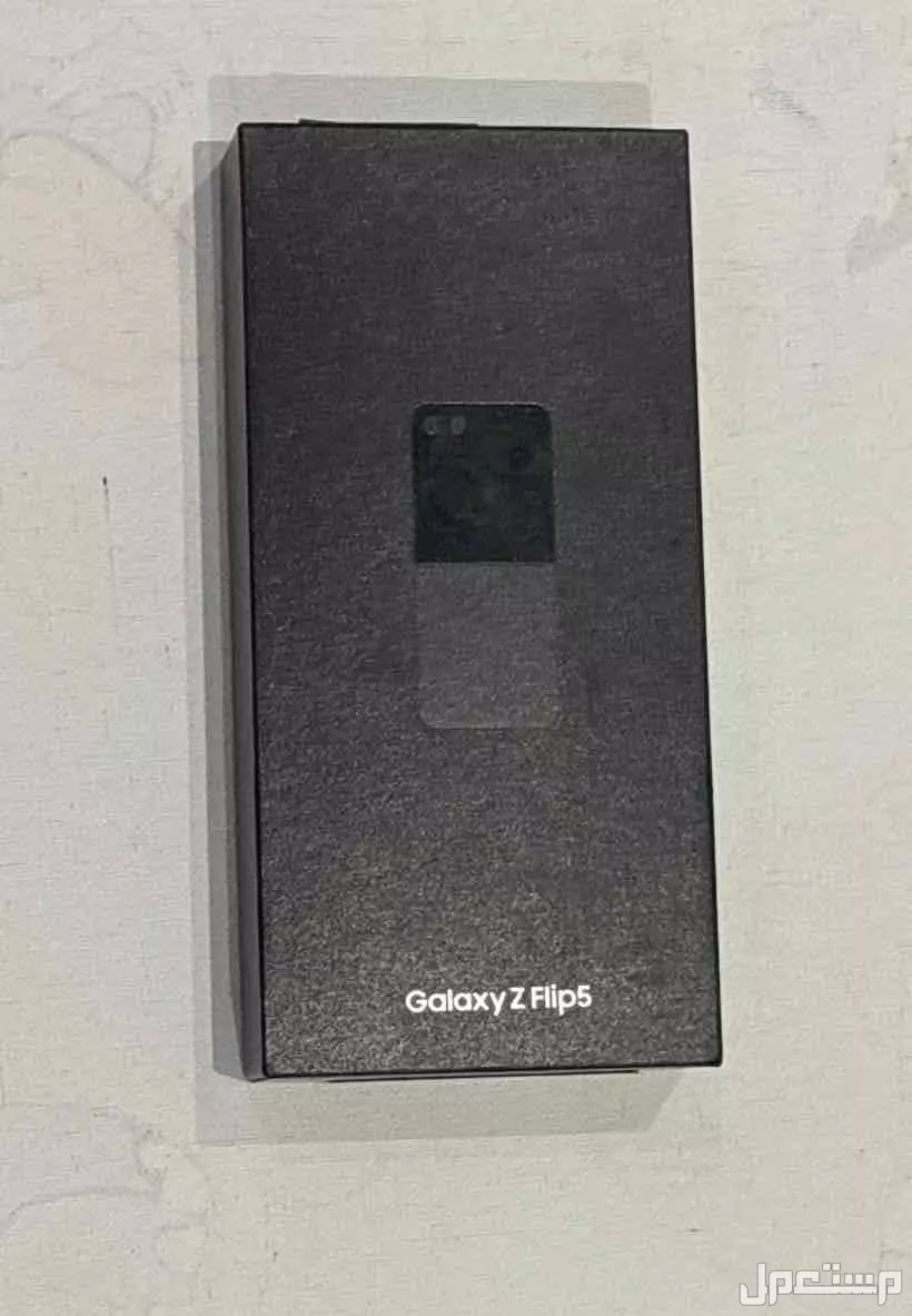 NEW Samsung Flip5 256GB BLACK 5G ماركة سامسونج في جدة بسعر 2200 ريال سعودي