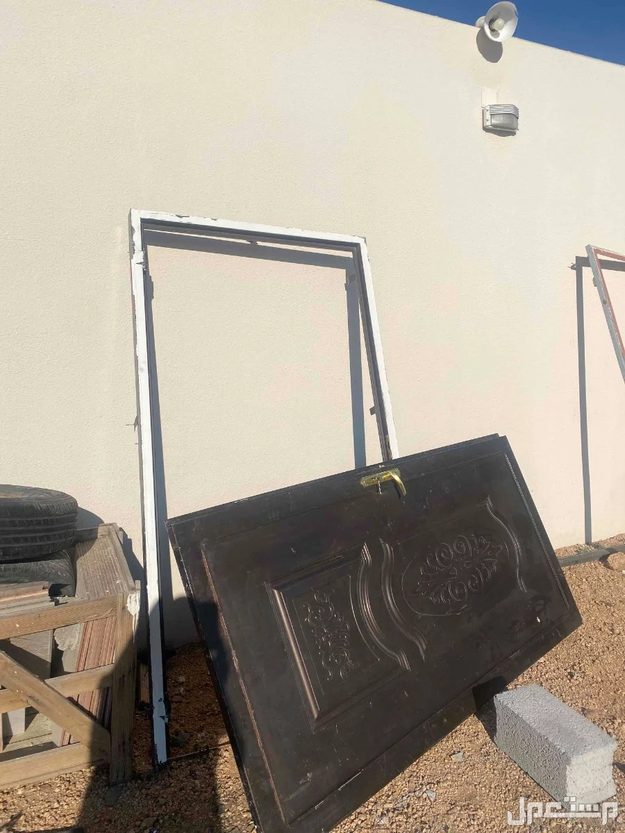 باب حديد للبيع في الطايف في الطائف بسعر 300 ريال سعودي