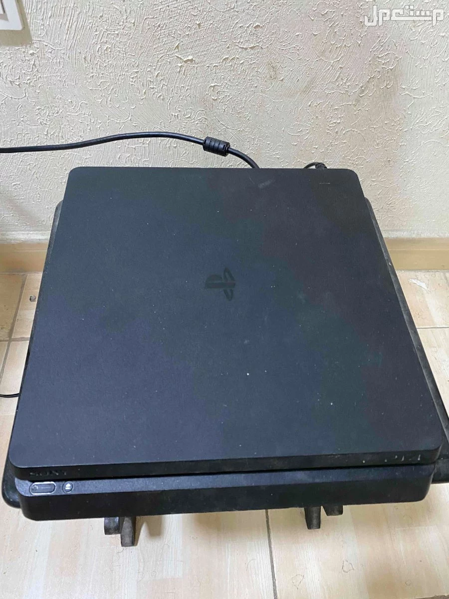 سوني فور ون تيرا الف قيقا مع يد للسوني وشريط فيفا
