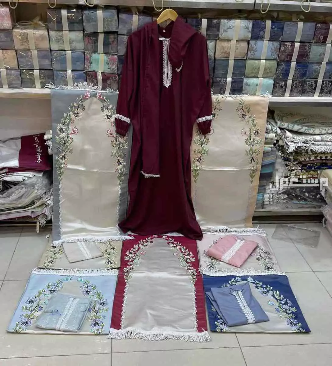 🌹عروضنا مستمره 🌹أطقم صلاة بنات 🌹الطقم يتكون من سجاد وشرشف كلفه قطن  🌹المقاسات من 6سنين إلى 14سنه