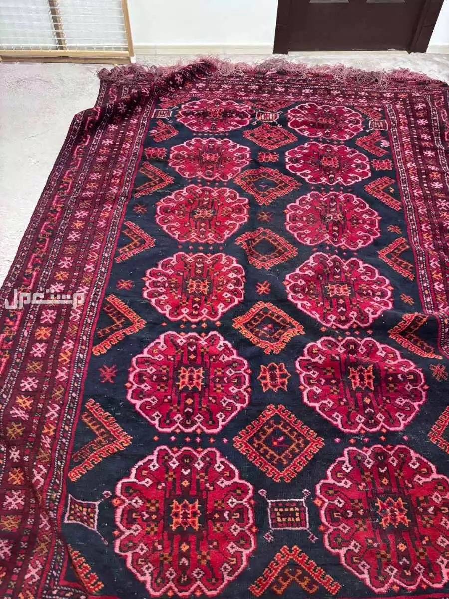 سجاد ايراني صناعه يدويه عمره اكثر من 70 سنه