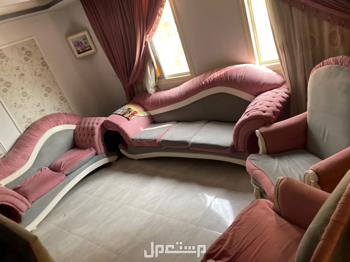 هضبه وسطي بلمقطم في قسم المقطم بسعر 15 ألف جنيه مصري انتريه تحفه مستعمل سنتين ونريد بيعه للتغيير