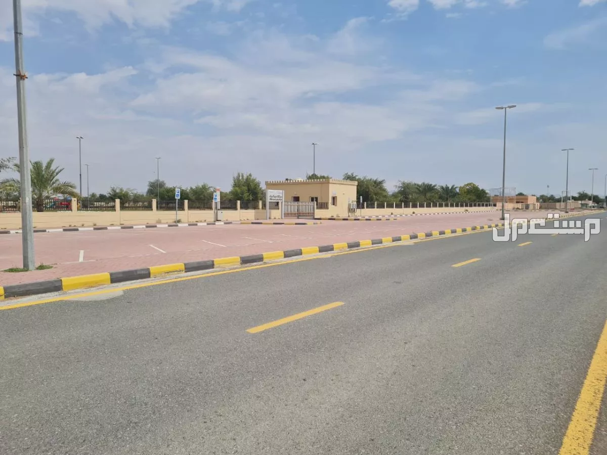أرض للبيع في المنامة على الطريق مباشر قريبة من مسجد السويحي