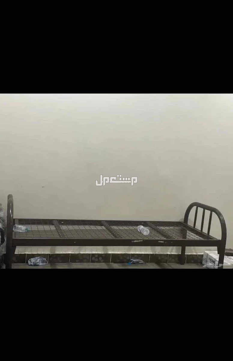 سرير حديد للبيع في الأحساء بسعر 300 ريال سعودي