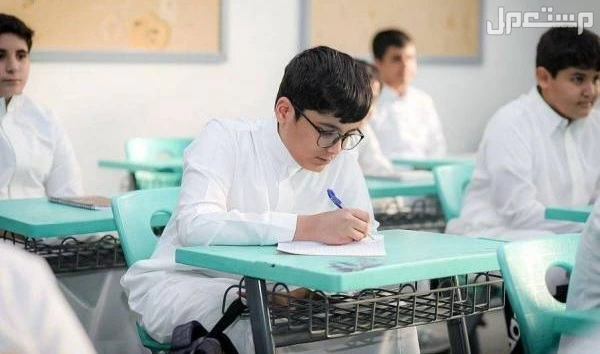 موضوع تعبير عن اليوم العالمي للغة العربية 2024 طالب يكتب موضوع تعبير عن اليوم العالمي للغة العربية 2024