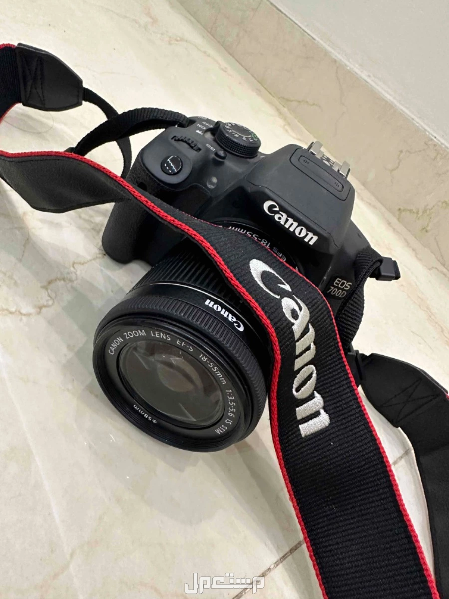 كاميرا كانون 700D في الرياض بسعر ألف ريال سعودي