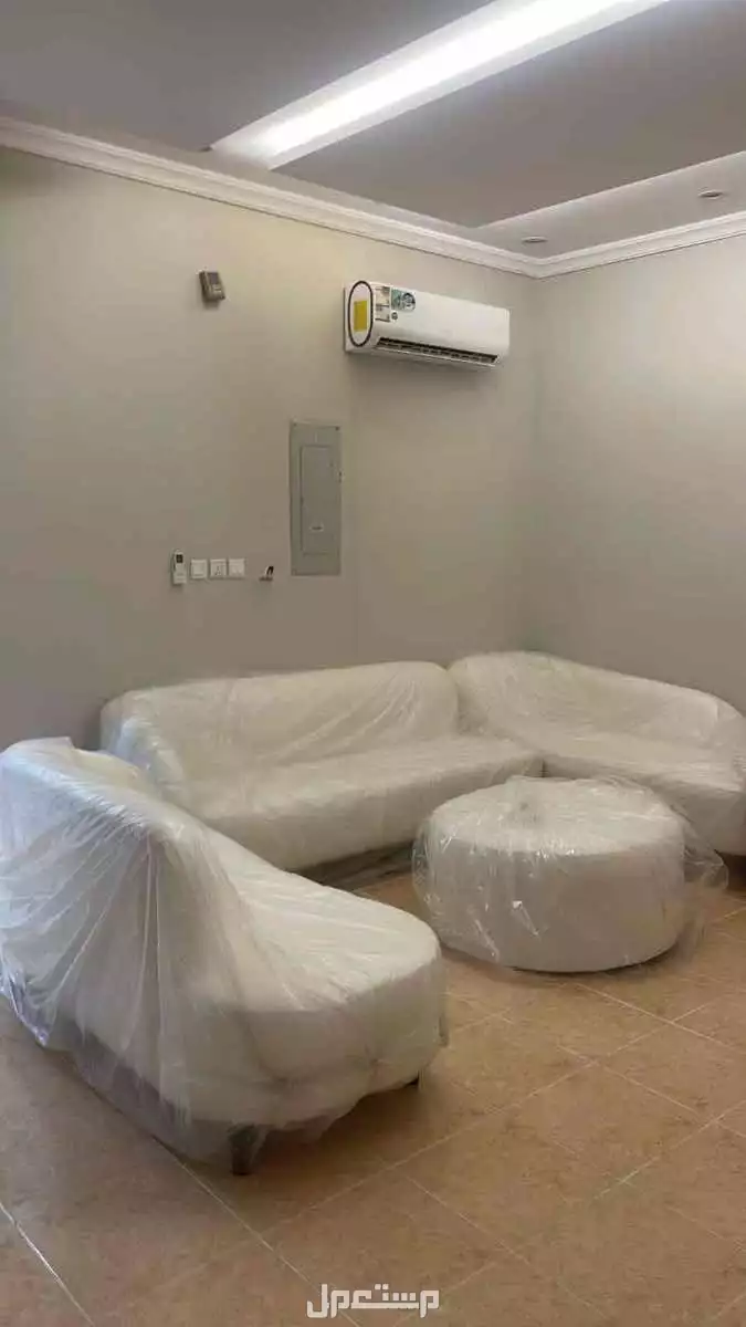 للبيع كنب ابيض ب 4000 ريال في ينبع الصناعية