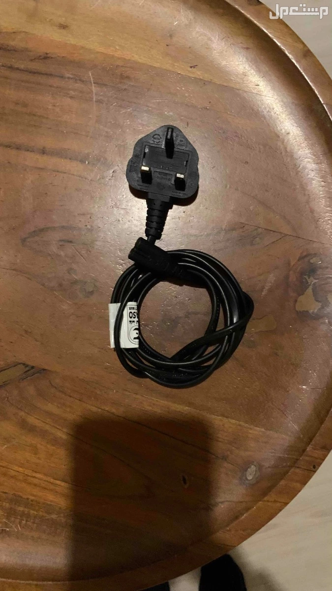سوني 5 جديد لم يستعمل الا سنه تحت الضمان وفيه مشكله ال HDMI يبغا له تصليح مع جميع اغراضه الاصليه ماعدا اليد واذا كنت تبي اليد تواصل معي  في المدينة المنورة بسعر 1700 ريال سعودي