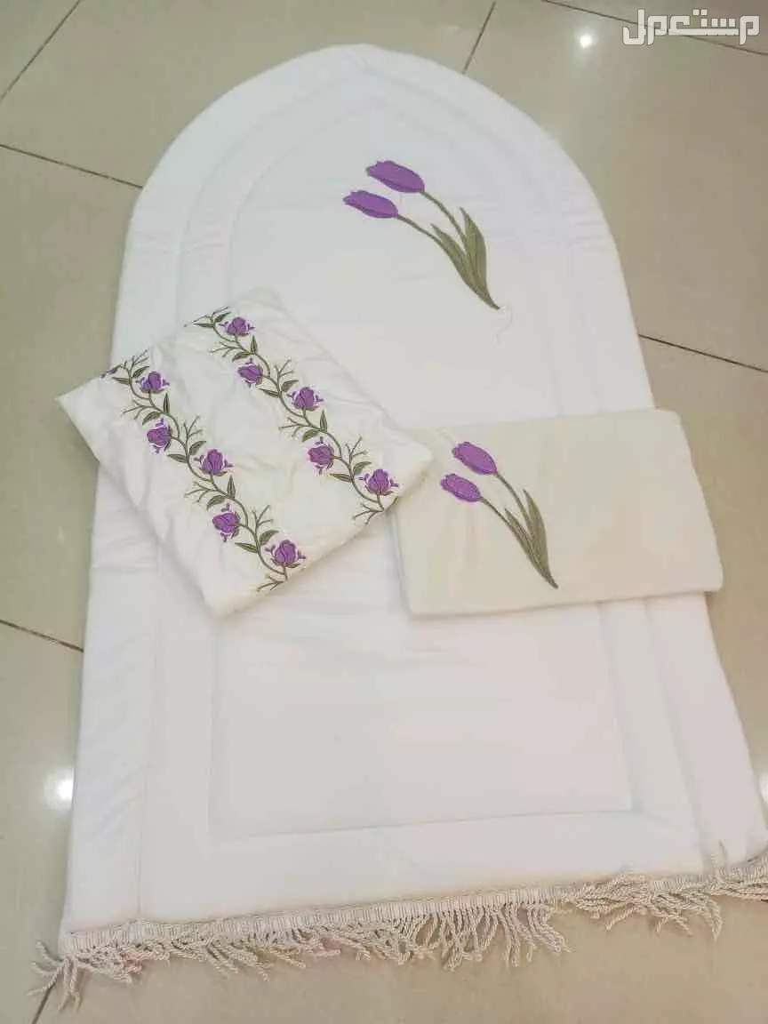 🌹عروضنا مستمره 🌹أطقم نسائيه صلاة خامه نظيف 🌹الطقم يتكون من 🌹سجاد صلاة محراب مبطن 🌹شرشف صلاة قطن 🌹الشرشف متوفر مرد /سحاب 🌹 مصحف نفس الصوره 🌹 مبخره +سبحه 🌹 بوكس