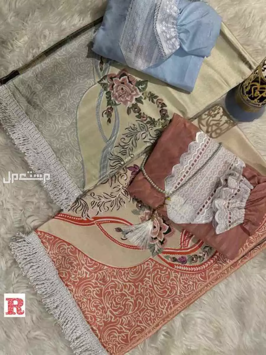 🌹عروضنا مستمره 🌹أطقم نسائيه صلاة خامه نظيف 🌹الطقم يتكون من 🌹سجاد صلاة محراب مبطن 🌹شرشف صلاة قطن 🌹الشرشف متوفر مرد /سحاب 🌹 مصحف نفس الصوره 🌹 مبخره +سبحه 🌹 بوكس