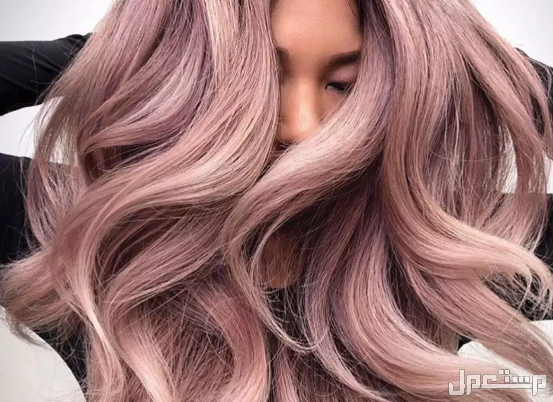 ألوان صبغات الشعر على حسب لون البشرة 2026 (صور) لون الشعر المناسب للبشرة البيضاء والعيون البنية