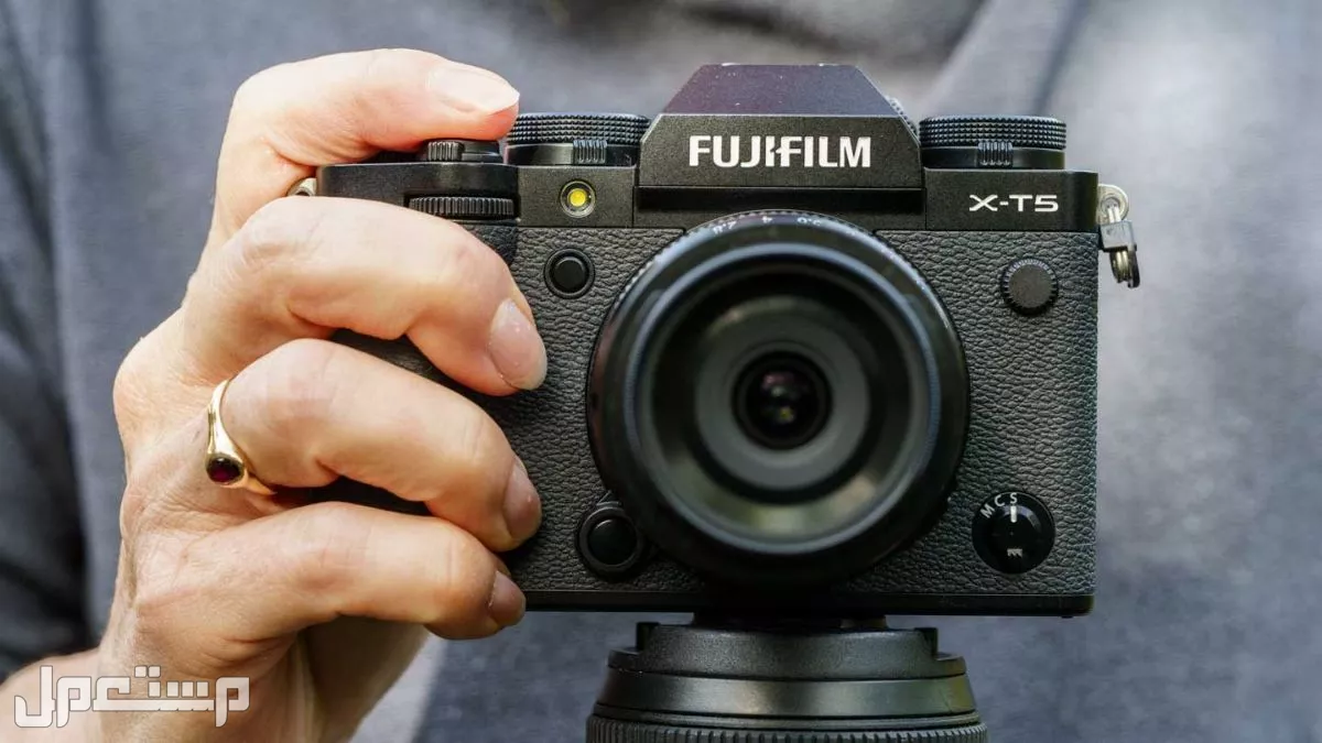 أفضل أنواع كاميرات التصوير 2025 واسعارها Fujifilm X-T5