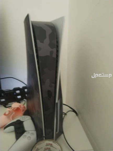سوني 5 لبيع اسعر اسوم وصل 1650 الي يبغى يتوصل معي خاص  معه شريط قراند