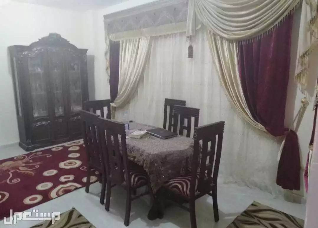 للبيع غرفه سفرة كامله خشب زان 10000 في قسم فاقوس بسعر 10 آلاف جنيه مصري