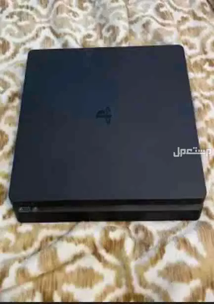 سوني 4 سليم للبيع جديد ماقد انفك نظيف معه كل ملحقاته معد اليد (اقبل بدل اكسبوكس سيريس اس) لايجي غير الصامل