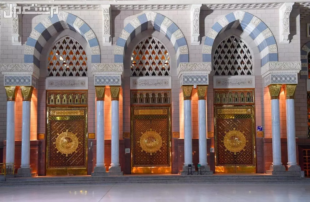 خريطة المسجد النبوي 2025 بالتفصيل.. تعرف على أماكن الزحام وتجنبها أبواب المسجد النبوي