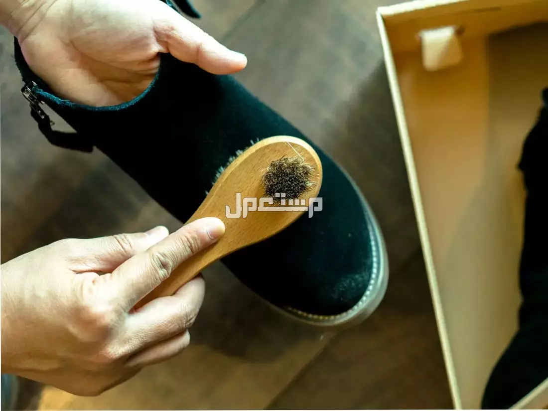كيفية تنظيف حذاء جلد مقلوب بالخطوات مع الصور كيفية تنظيف الحذاء الشامواه الأصفر