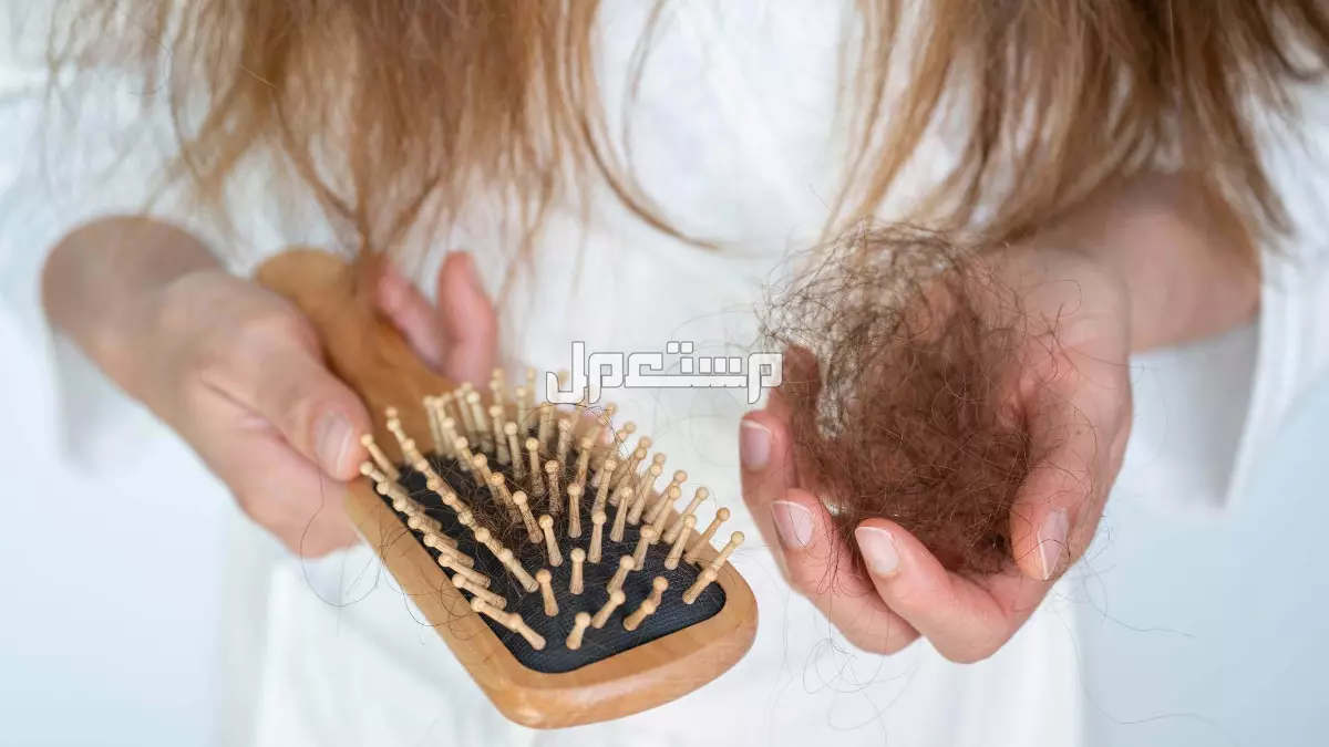 تفسير حلم تساقط الشعر للعزباء والمتزوجة تفسير حلم تساقط الشعر خصل كبيرة