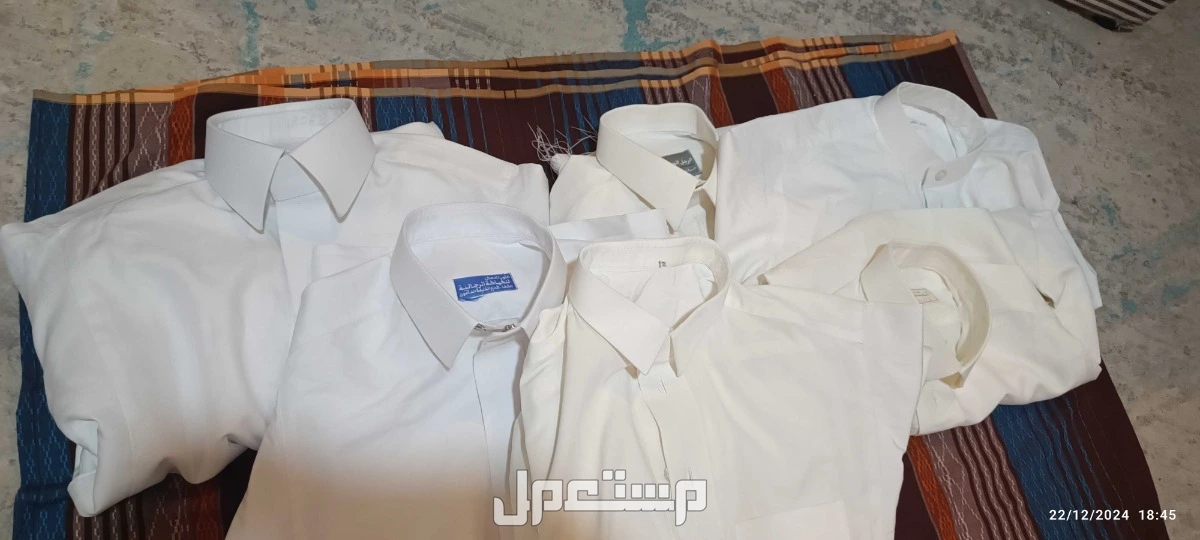 ثياب رجالي مستخدمة نظيفة مختلفة العدد 8 . بسعر 100﷼