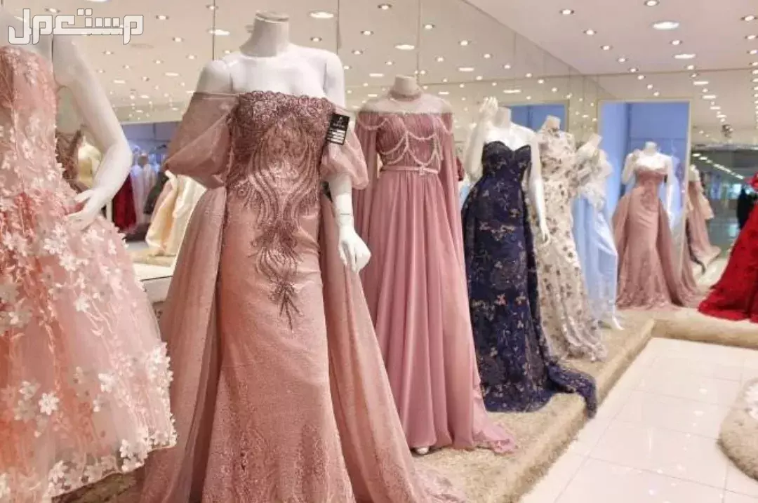 أشهر محلات الملابس للنساء في السعودية.. دليل الماركات العالمية متاجر ومراكز بيع الملابس في الرياض وجدة