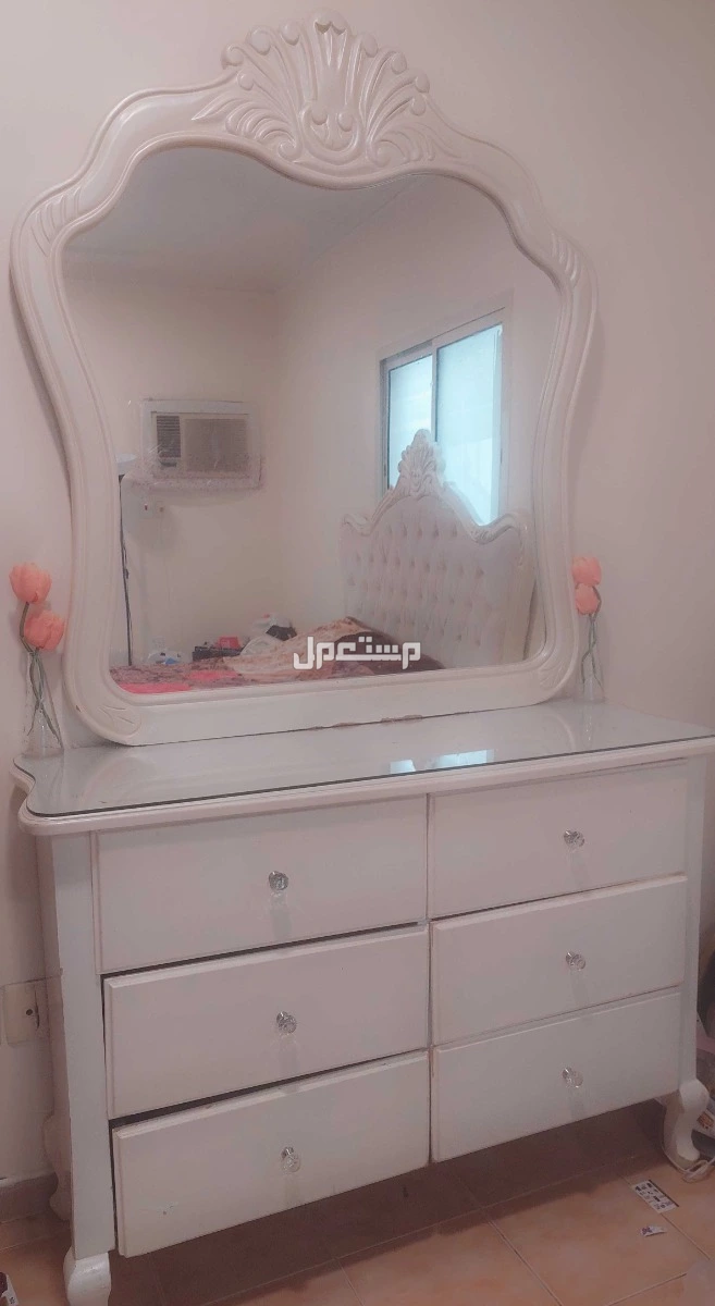 سرير وتسريحه و2كومدينه خشب قوي وثقيل