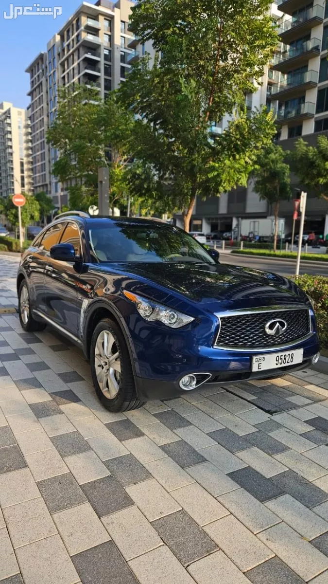 انفنتي QX70 2020 في دبي بسعر 90 ألف درهم إماراتي