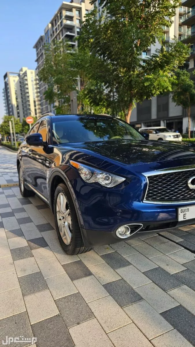 انفنتي QX70 2020 في دبي بسعر 90 ألف درهم إماراتي