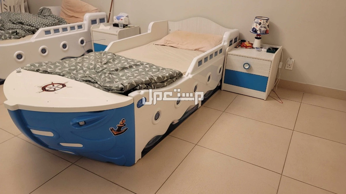 للبيع عدد 2 سرير مع مرتبة بالدمام